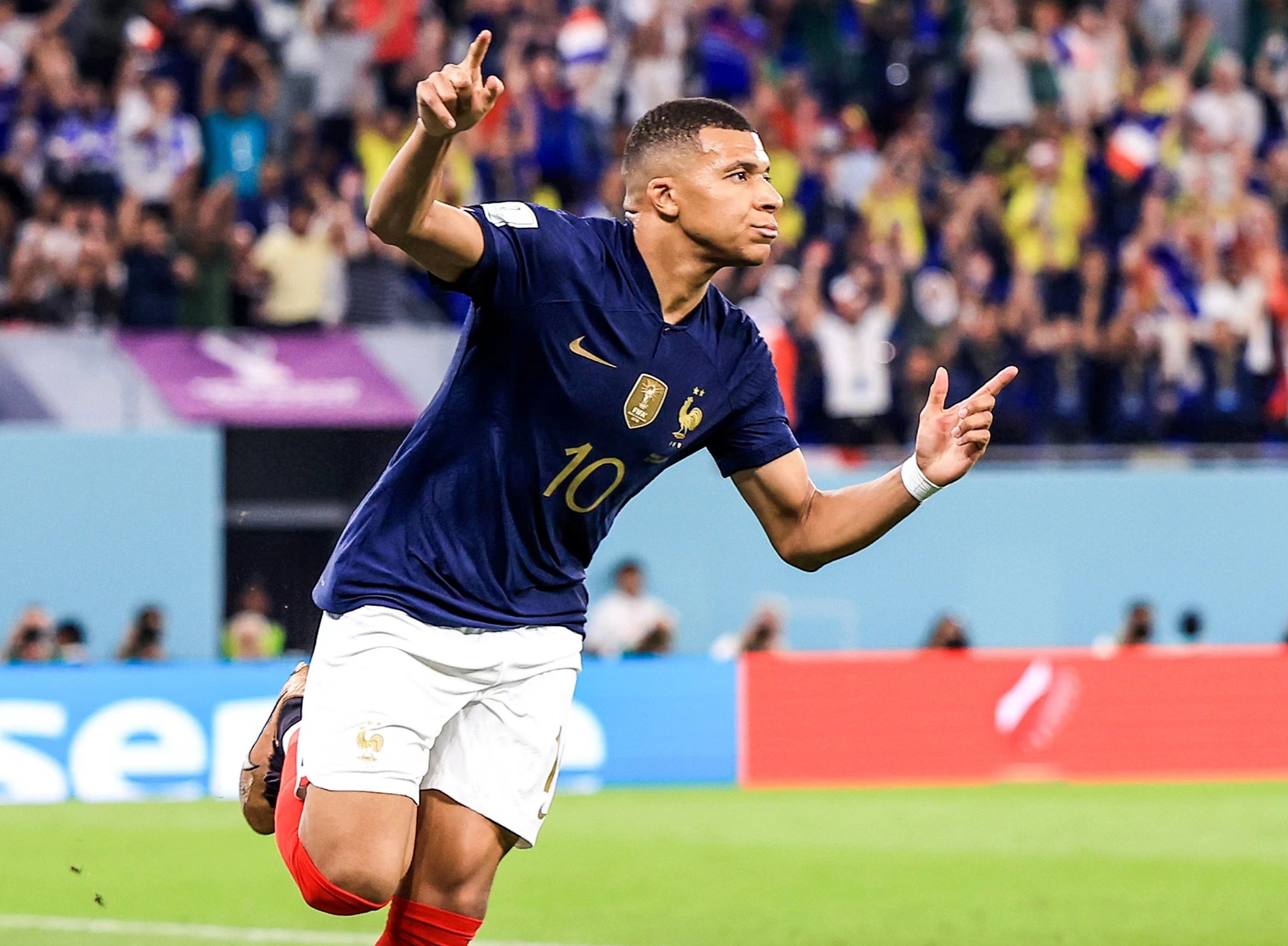 霍伊伦本赛季10场联赛制造5球，上赛季32场英超仅制造4球