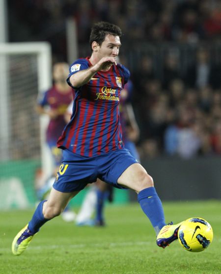 琼斯：我们一直都支持斯洛特，萨拉赫的情况轮不到我点评