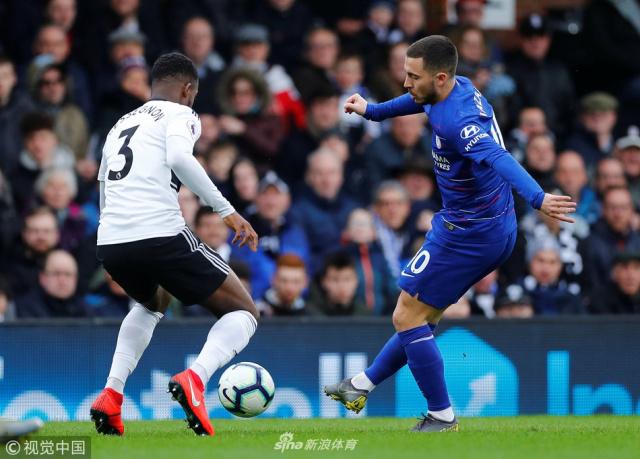 欧冠赛场精彩瞬间：巴萨2-1战胜拜仁,