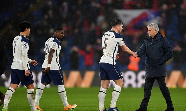 米体：罗马想冬窗租借齐尔克泽，若晋级欧冠会自动触发买断